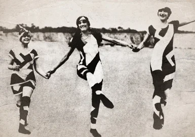 Motion blur over dazzle-inspired track lines